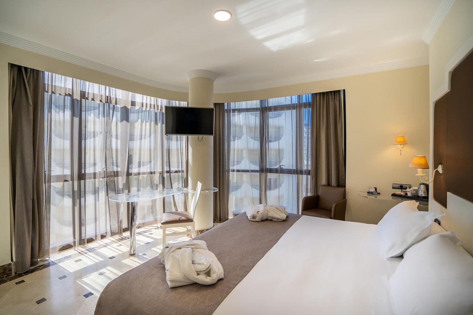 Hotel Spa Cádiz Plaza Kültér fotó